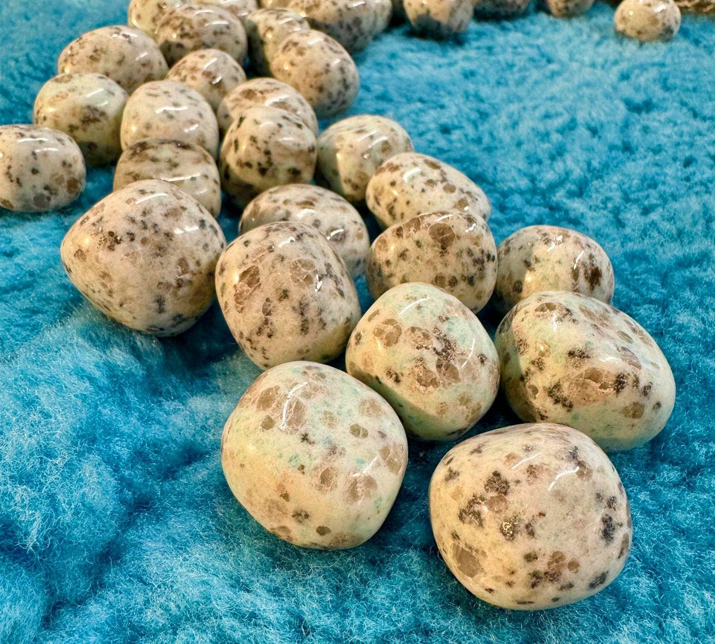 Kiwi Jasper Tumble Stone