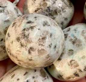 Kiwi Jasper Tumble Stone