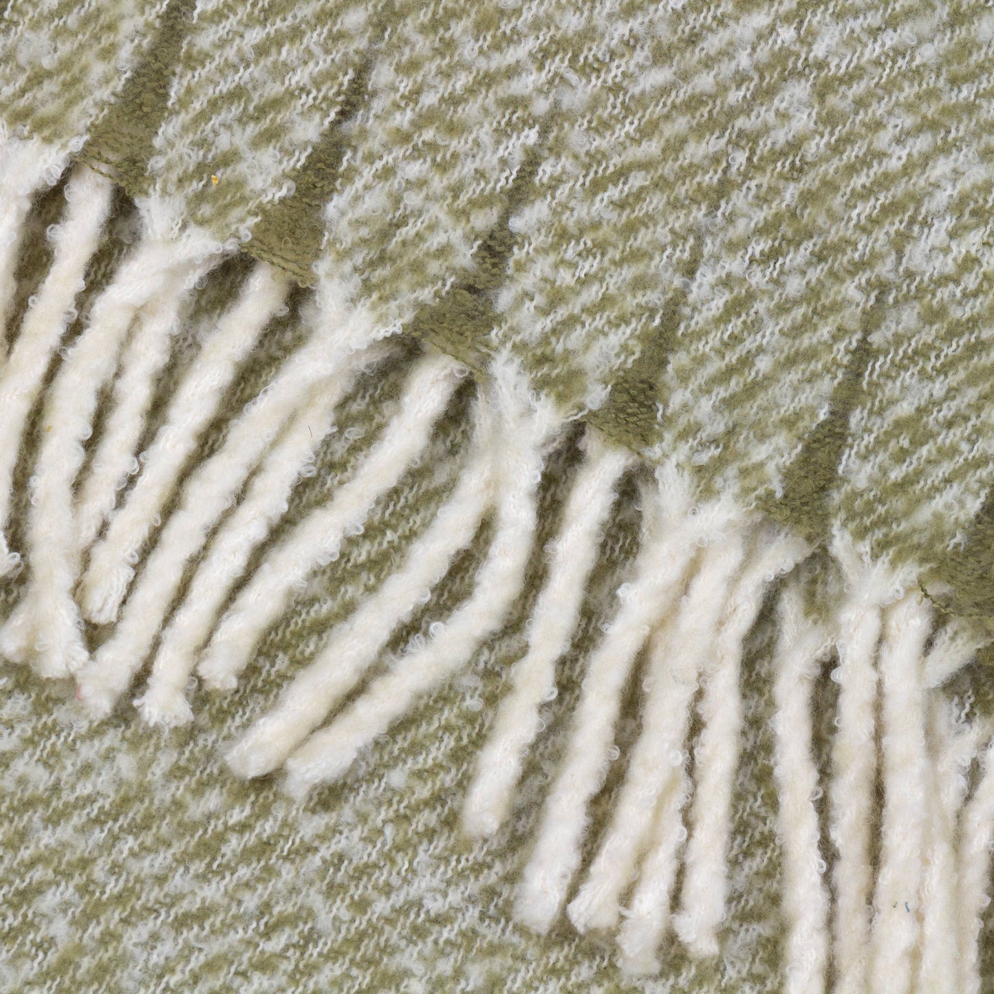 Isla Woven Tasselled Throw Green