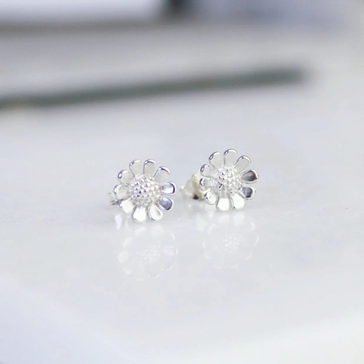 Daisy Studs