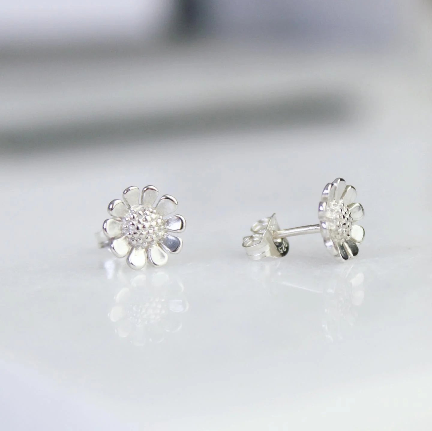 Daisy Studs