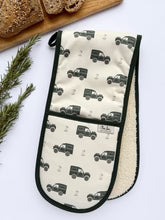 Double Oven Glove | A Rough Ride' Land Rover