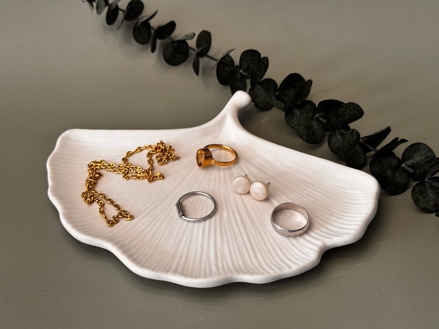 Ginkgo Leaf Tray