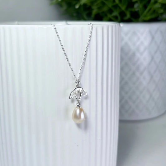 Lotus Flower & Pearl Necklace