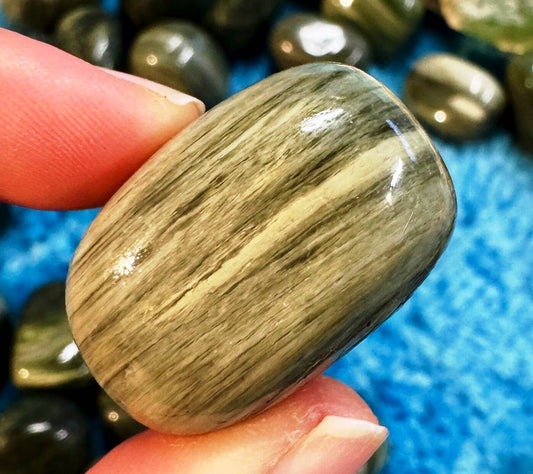 Grass Quartz Tumble Stone
